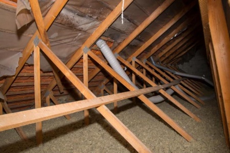 Isolation du plancher bas : mat&eacute;riaux et techniques efficaces